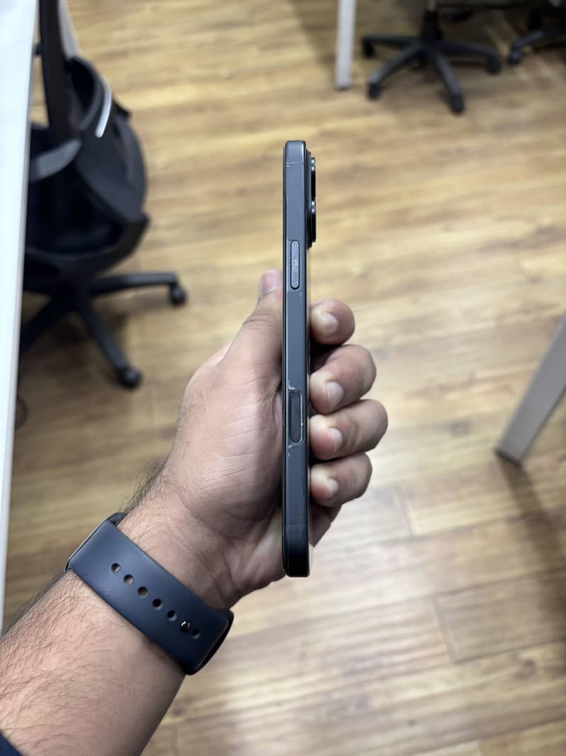 Apple iPhone 16 Plus 3