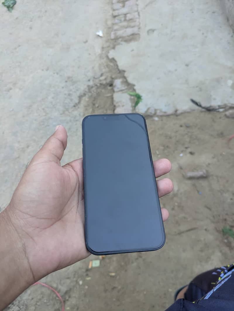 Apple iPhone 13 1