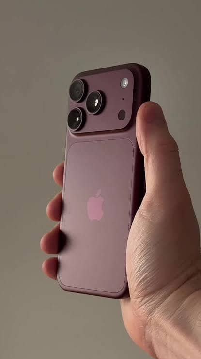 Apple iPhone 18 Pro Max 1