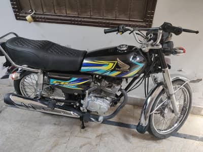 Honda 125 Black