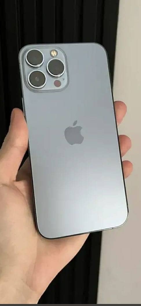 Apple iPhone 16 Pro Max 1