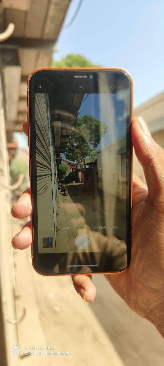 Apple iPhone XR 8