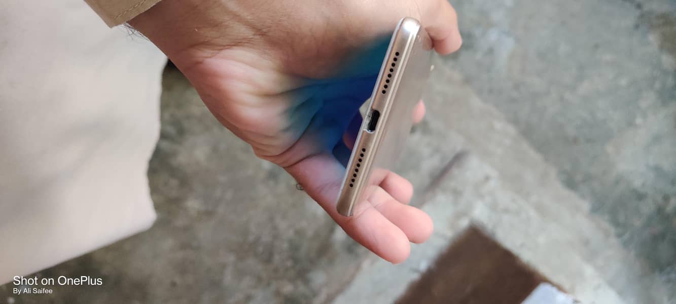 OPPO A37 4