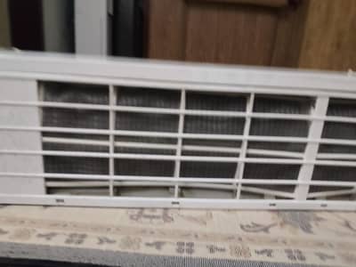 Dwolance ac 1.5 ton good conditions