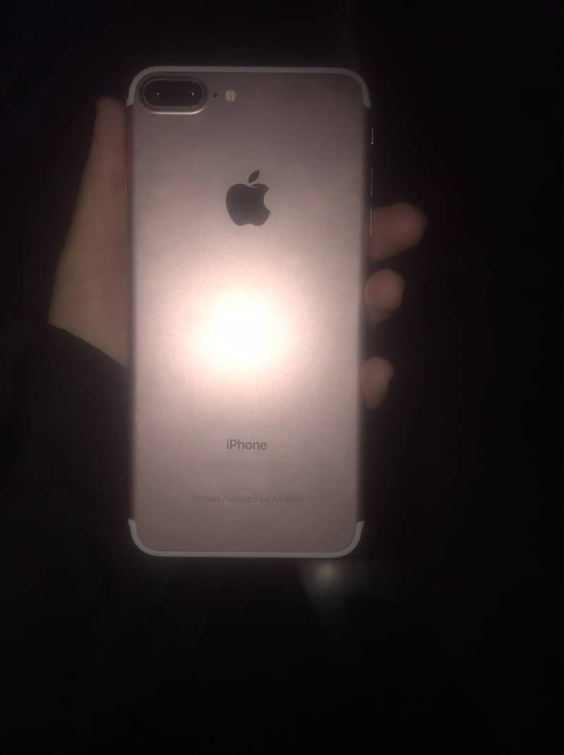 Apple iPhone 7 Plus 2