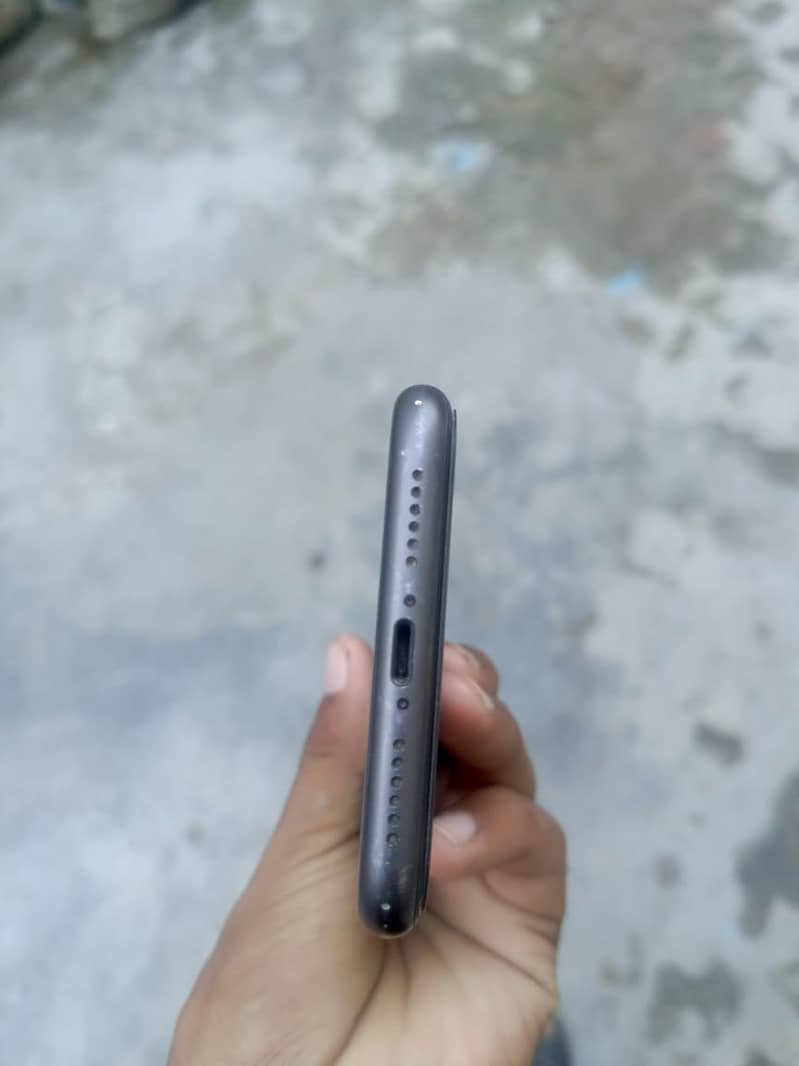 Apple iPhone 11 1