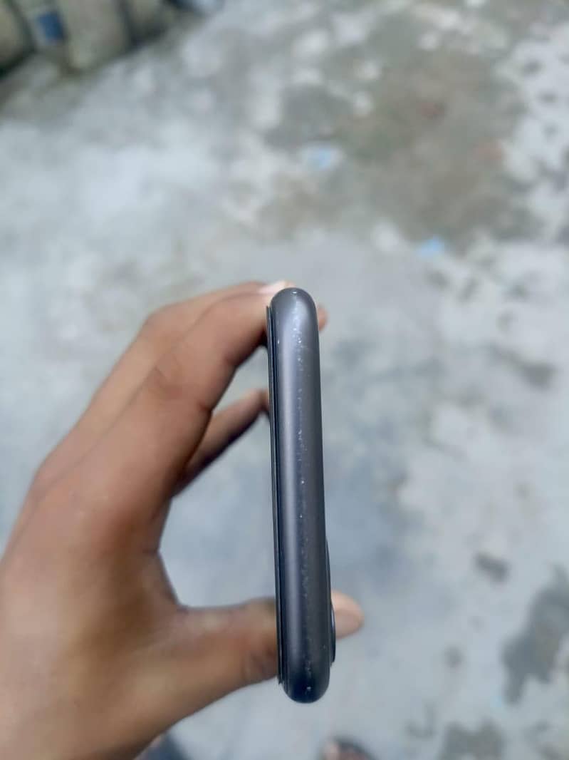 Apple iPhone 11 2