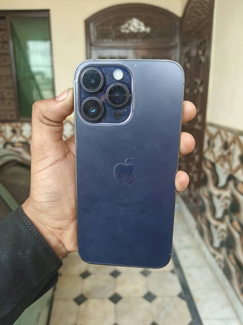 Apple iPhone 14 Pro Max 0