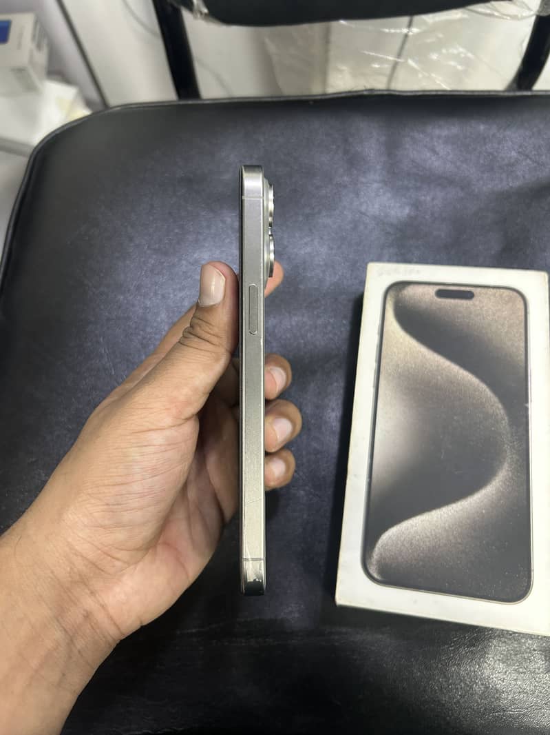 Apple iPhone 15 Pro Max 1