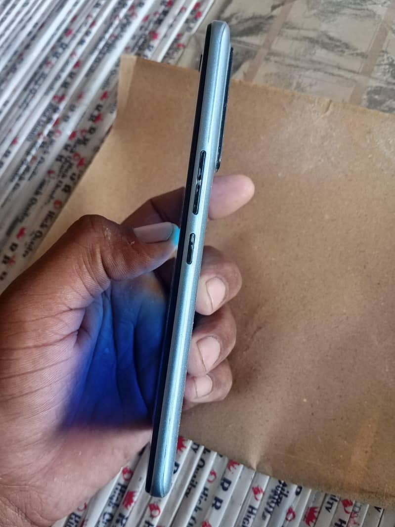 Tecno Camon 17 7