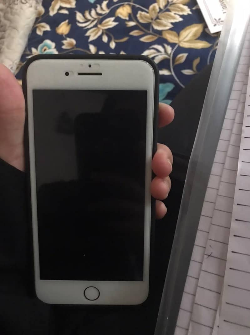 Apple iPhone 7 Plus 0