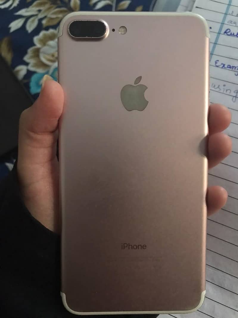 Apple iPhone 7 Plus 3