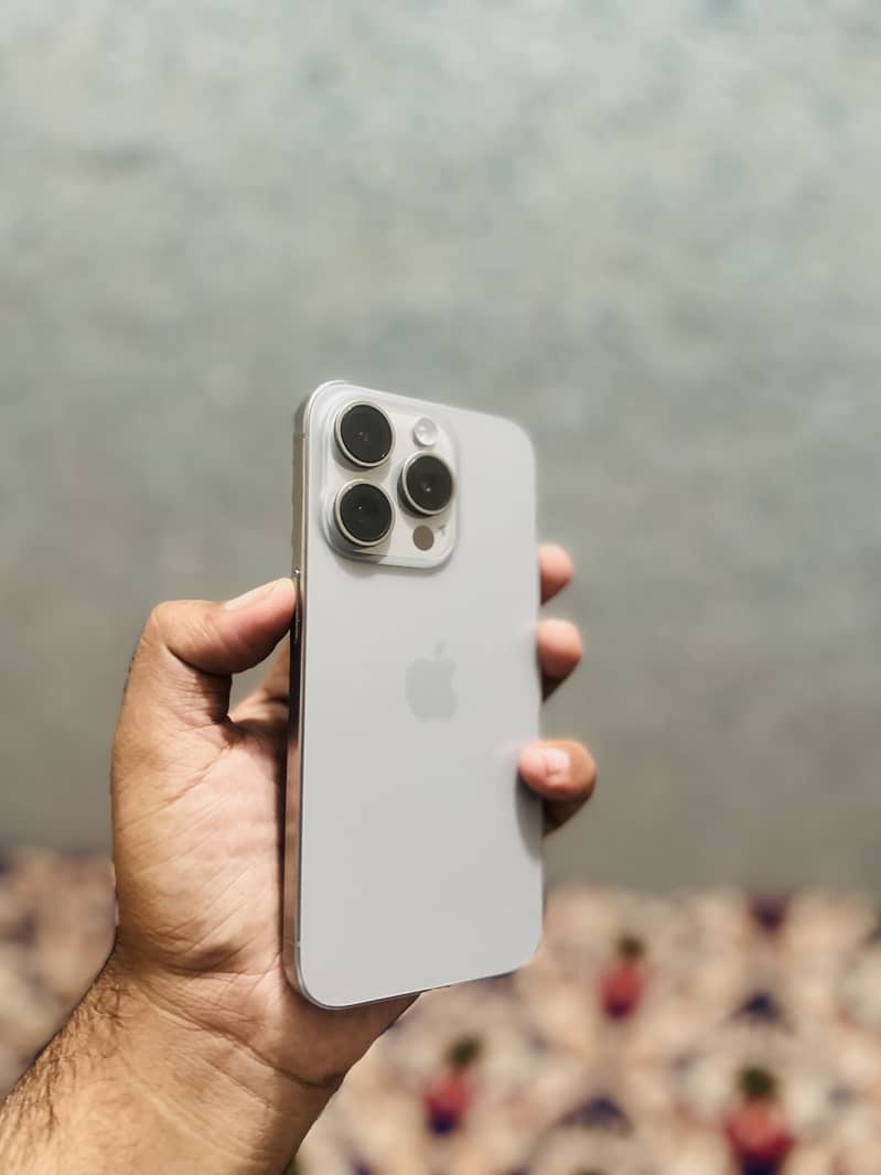 Apple iPhone 15 Pro 1