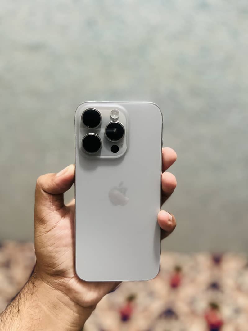 Apple iPhone 15 Pro 2
