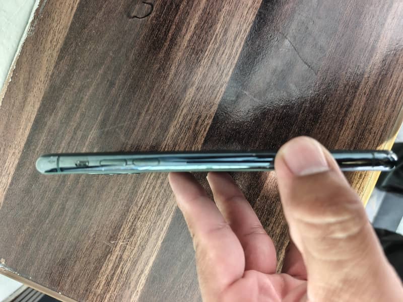 Apple iPhone 11 Pro Max 3