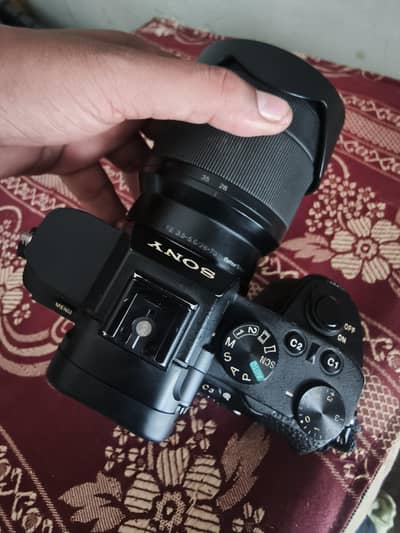 sony a7ii with 28 70 fulfream lens bettery for photo video