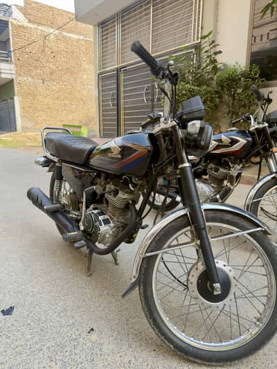 Condition 10/8 Sub Kaam Abhi Karwaya hai Bike ka