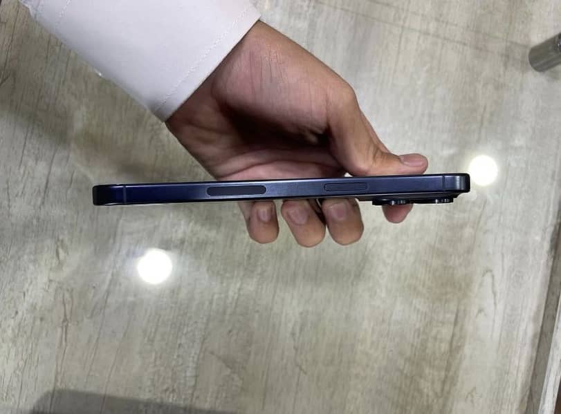 Apple iPhone 15 Pro Max 1