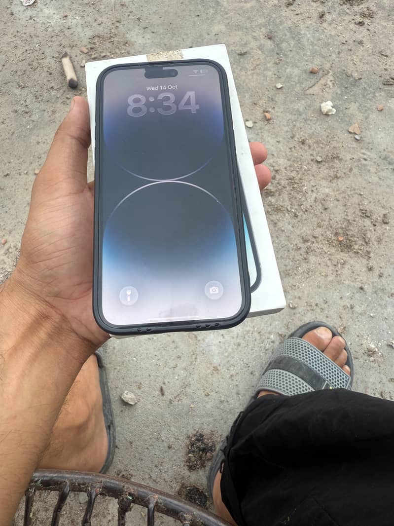 Apple iPhone 14 Pro Max 0