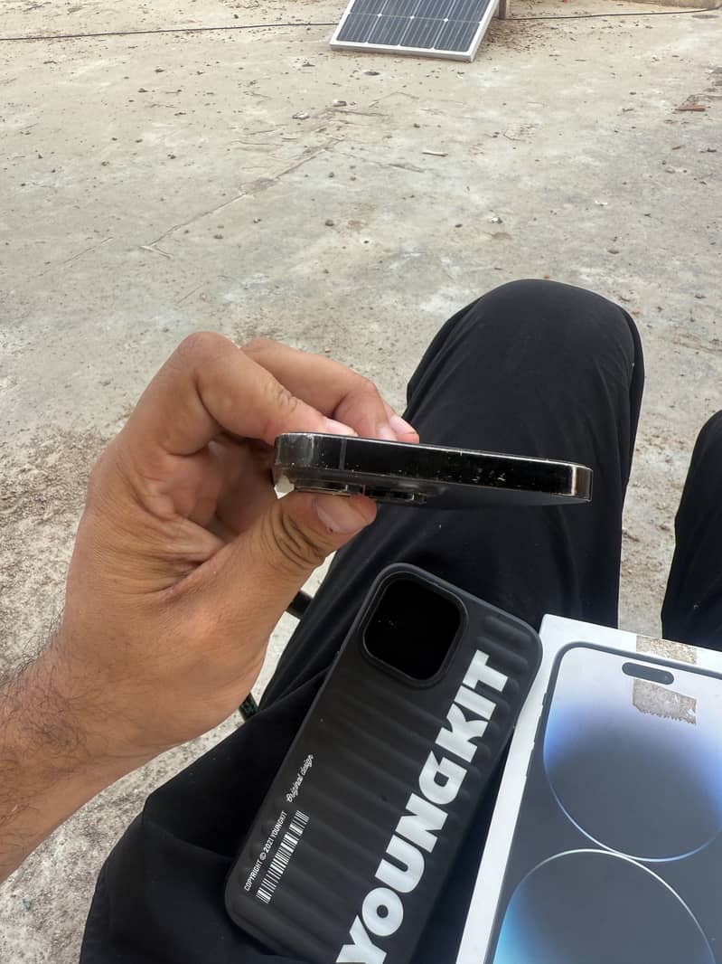 Apple iPhone 14 Pro Max 6