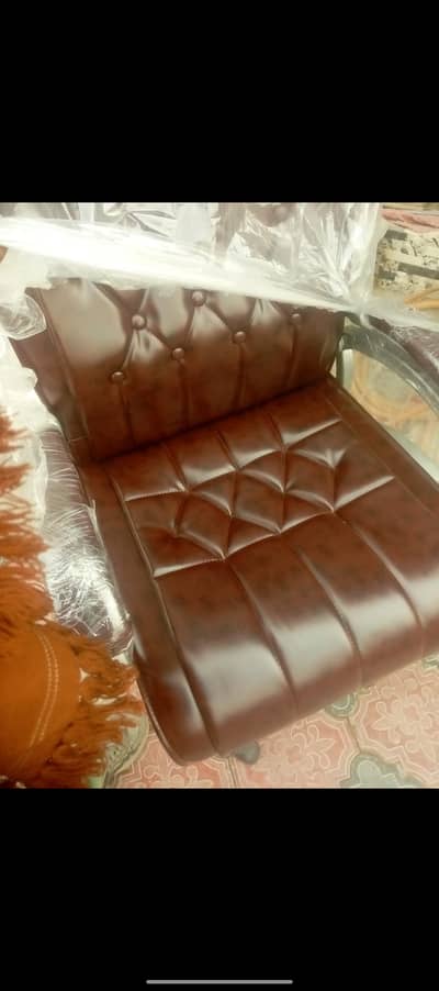 New tabel Chier offma rkhna k liya majood h wtsp 3406628. . . . 148kry