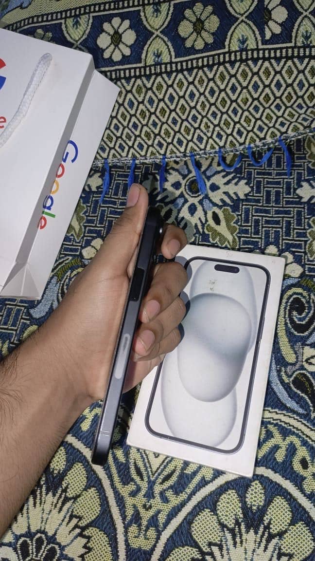 Apple iPhone 15 3