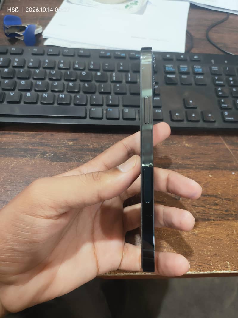 Apple iPhone 12 Pro 2