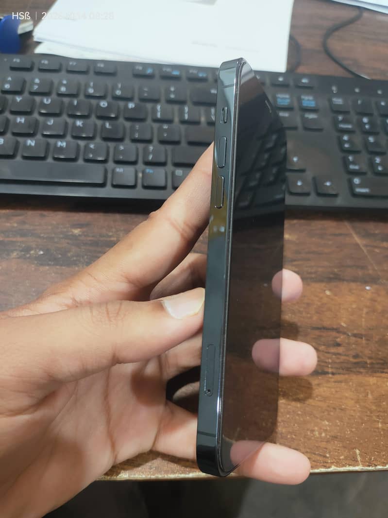 Apple iPhone 12 Pro 3