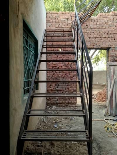 Heavy duty lohe Ki seerhi for sale Iron stairs 11 steps chat factory