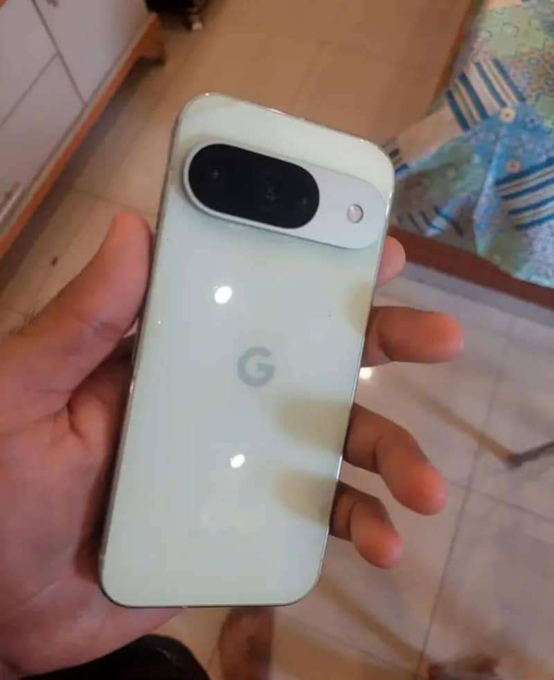Google Pixel 9 6
