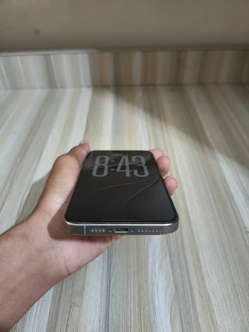 Apple iPhone 15 Pro Max 3