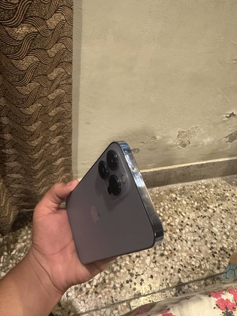 Apple iPhone 13 Pro Max 2
