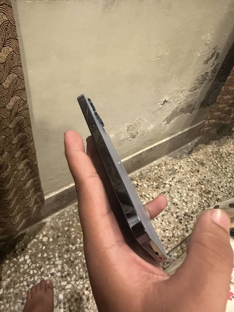 Apple iPhone 13 Pro Max 3