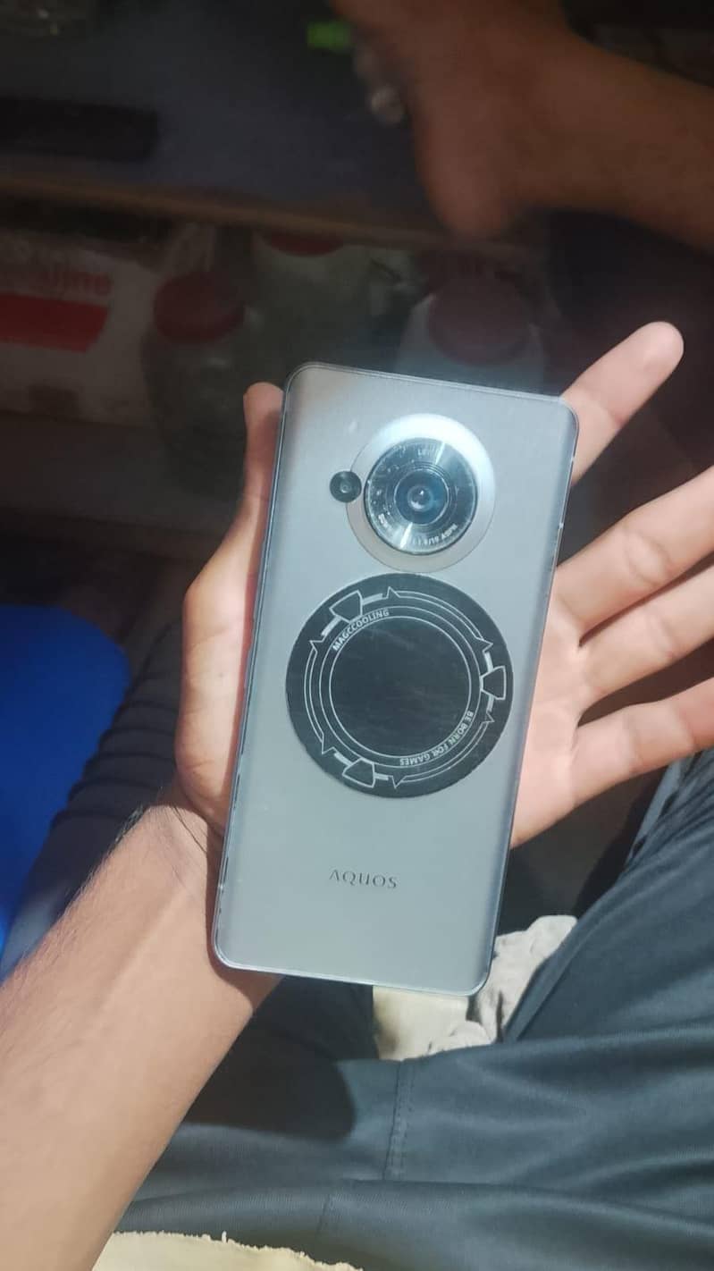 Sharp Aquos Sense7 3