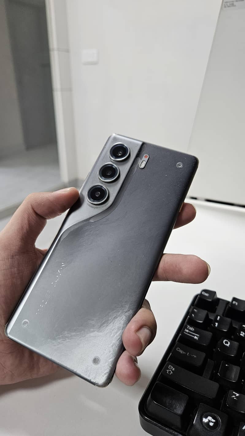 Tecno CAMON 40 Pro 2