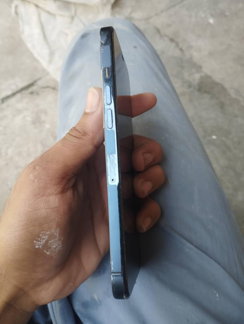 Apple iPhone 12 Pro Max 2