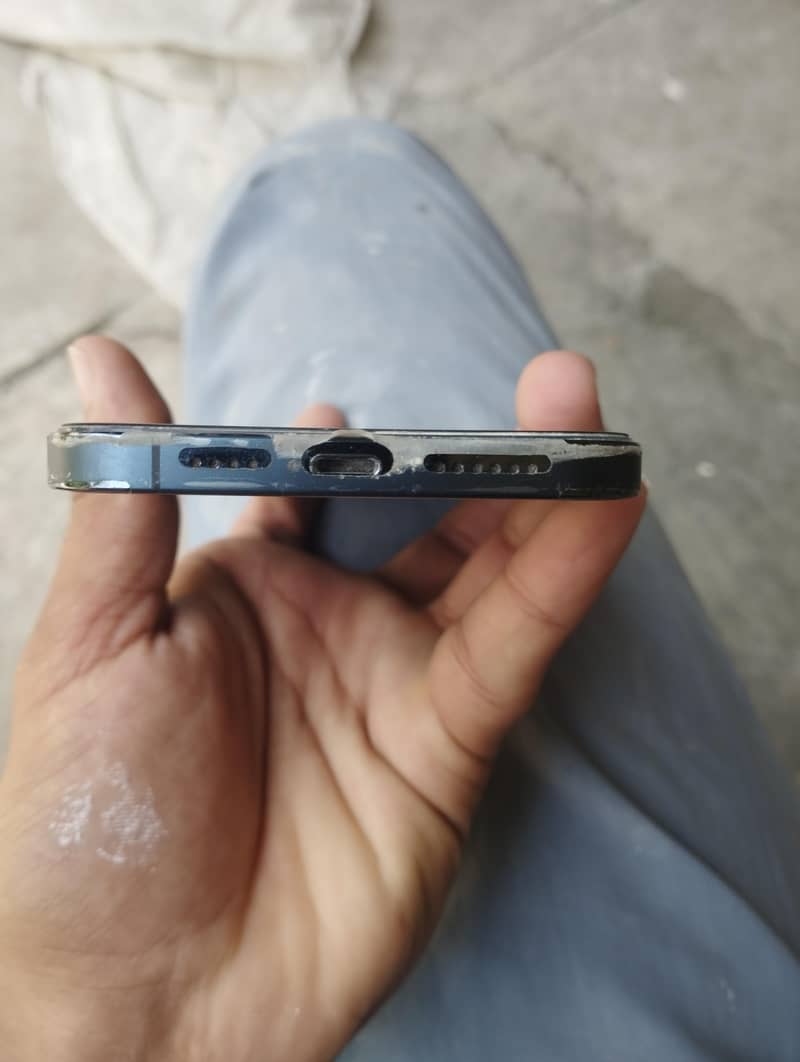 Apple iPhone 12 Pro Max 4