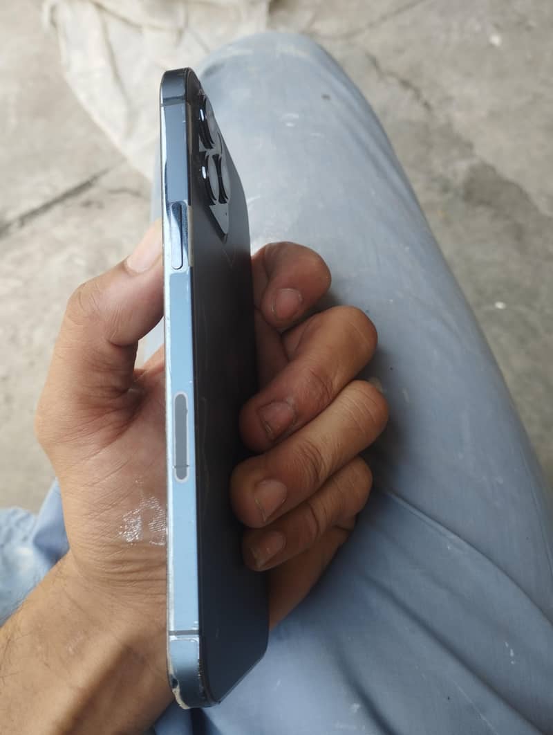 Apple iPhone 12 Pro Max 6