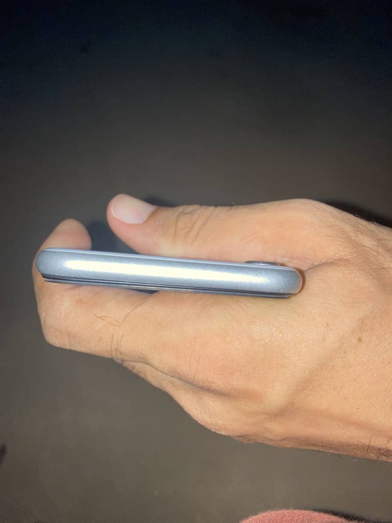 Apple iPhone SE 3