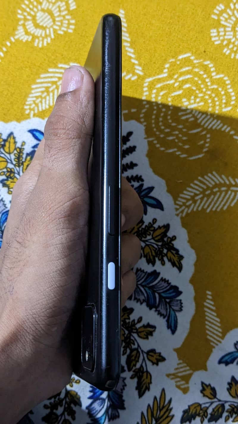 Google Pixel 4a 5