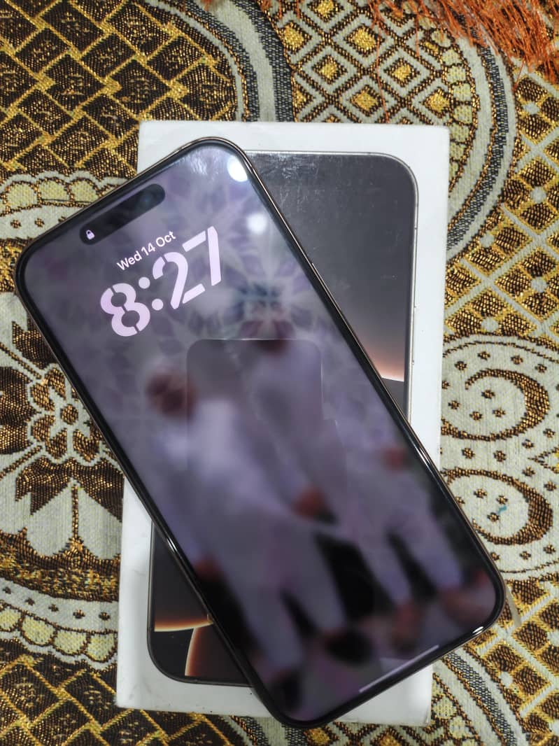 Apple iPhone 16 Pro Max 0