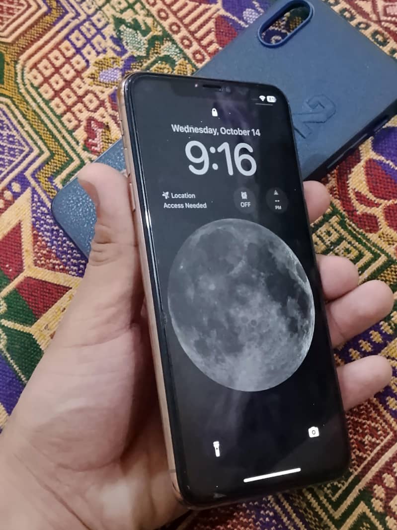 Apple iPhone XS Max 1