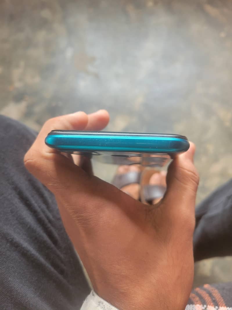 acha mobile hai 4