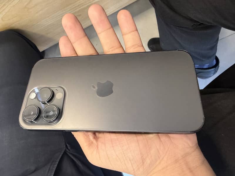Apple iPhone 14 Pro Max 5