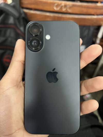 Apple iPhone 16