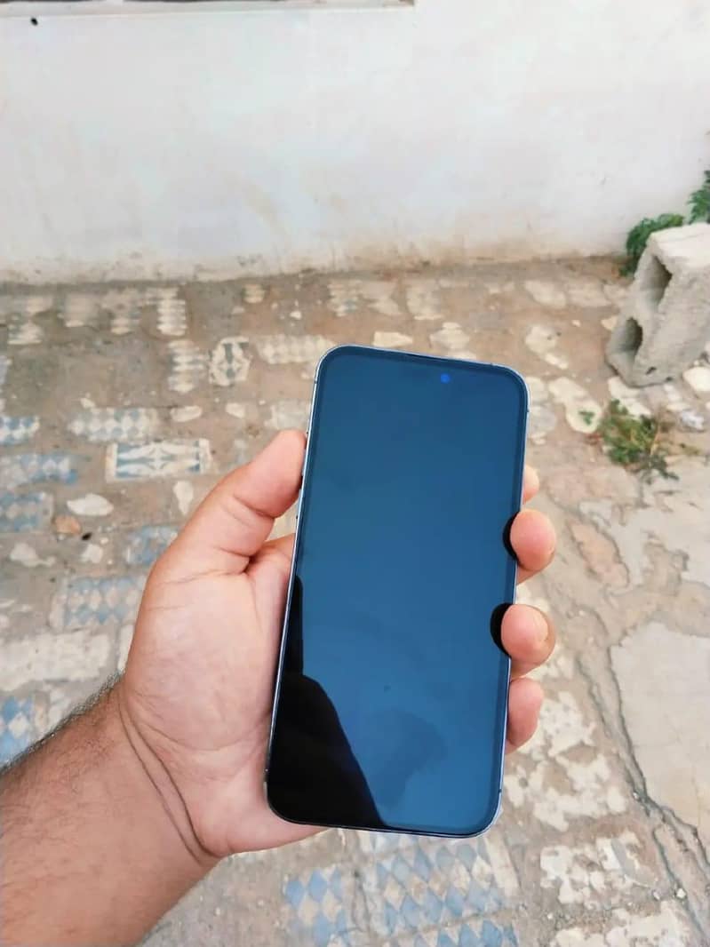 Apple iPhone 14 Pro Max 3