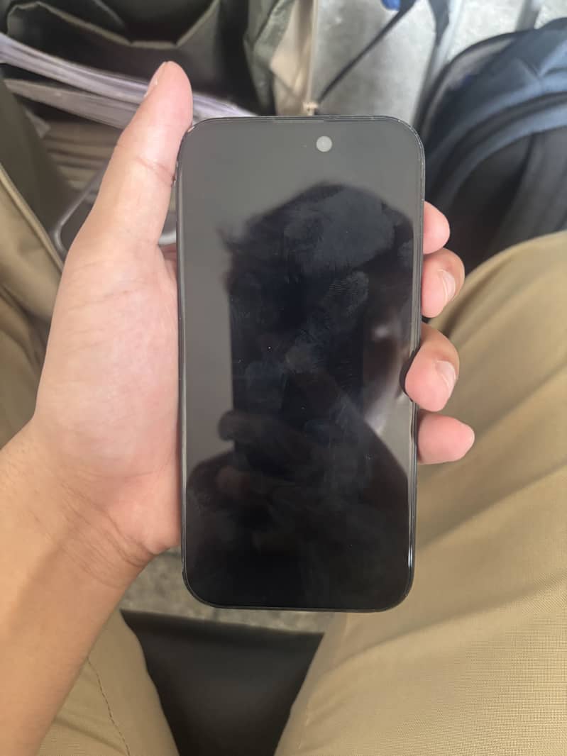 iPhone 16 0