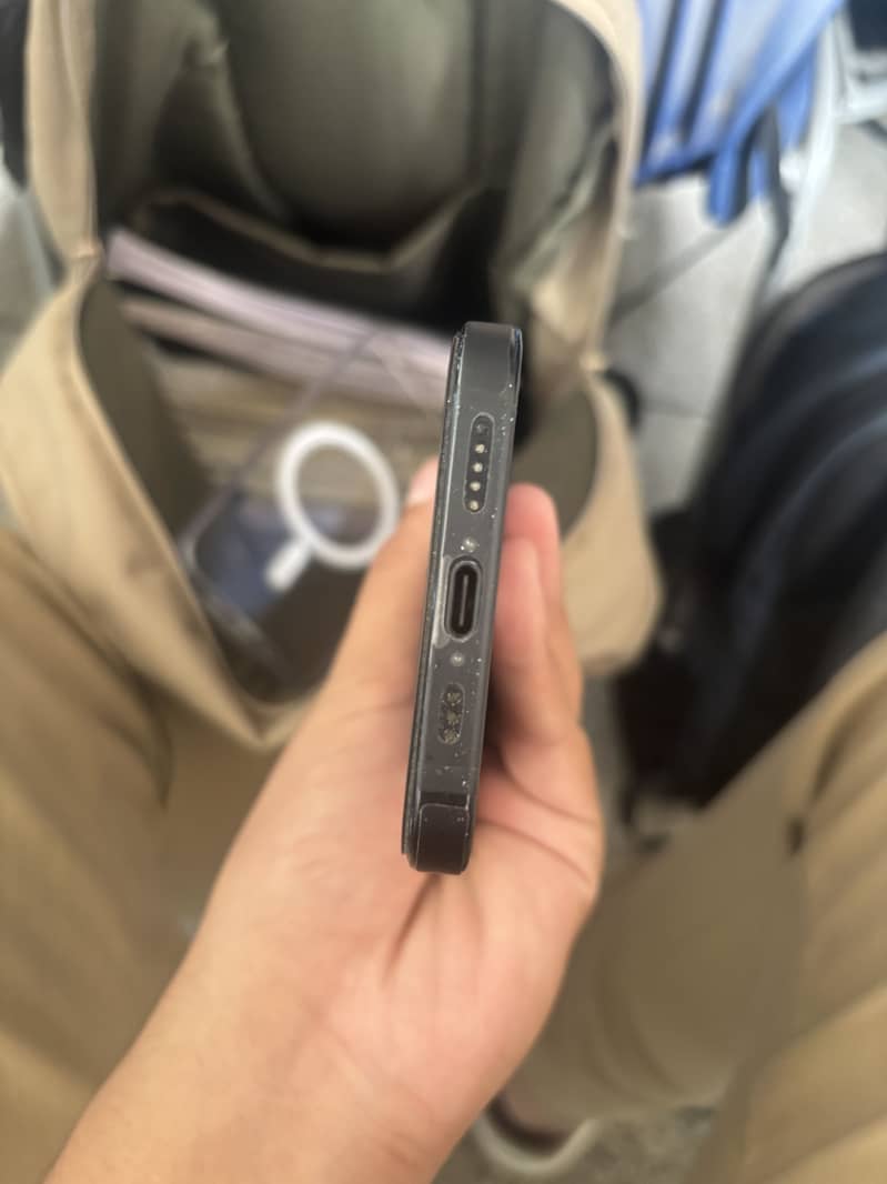 iPhone 16 7