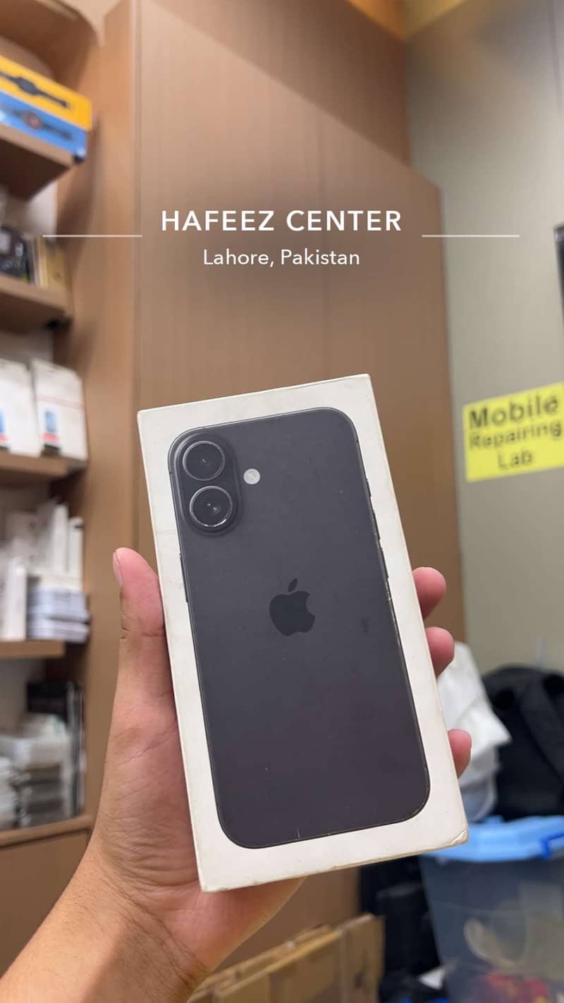 iPhone 16 8