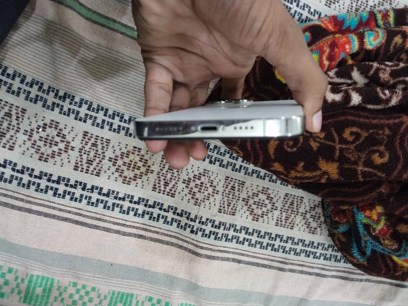 Apple iPhone 13 Pro Max 6